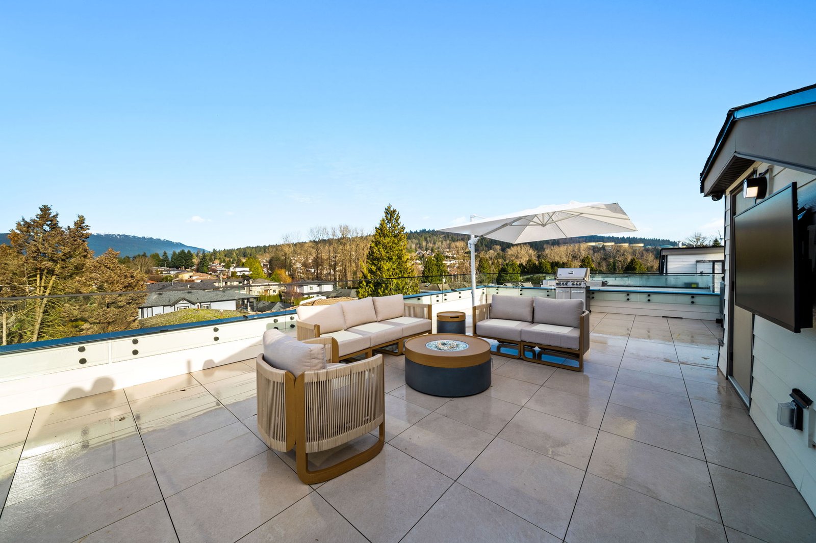 411 W 19TH AVENUE, Vancouver, BC V5Y 2B8